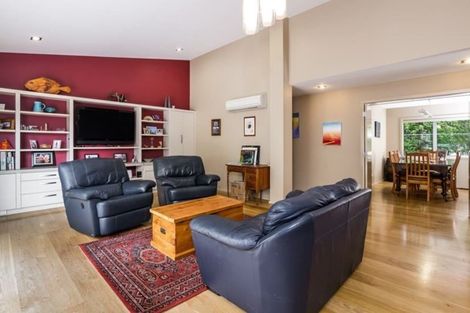 Photo of property in 10 Parawera Drive, Acacia Bay, Taupo, 3330