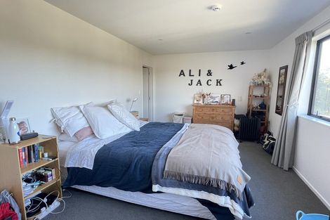 Photo of property in 3/4 Mcquoid Place, Glenfield, Auckland, 0629