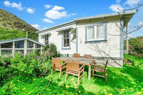 Photo of property in 17 Beach Road, Paekakariki, 5034