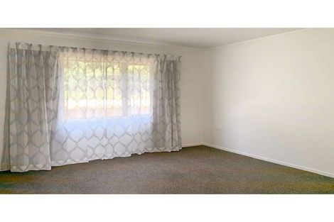 Photo of property in 27 Hinemoa Street, Levin, 5510