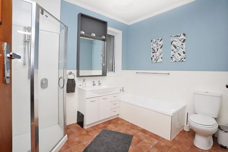 Photo of property in 12 Prince Street, Winton, 9720