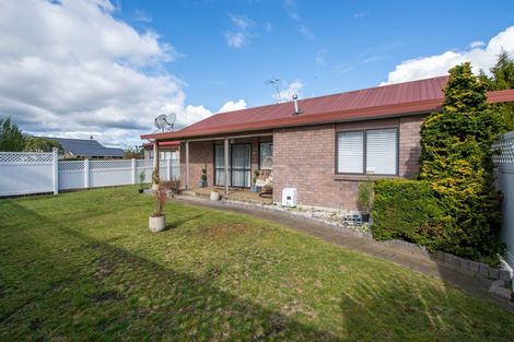 Photo of property in 18 Uta Street, Utuhina, Rotorua, 3015