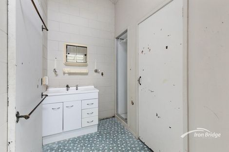 Photo of property in 29i Springs Road, Parakai, 0830