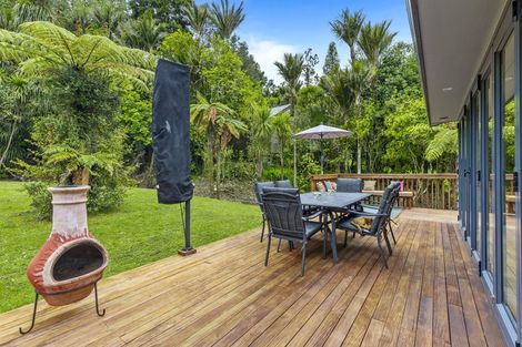 Photo of property in 14 Ngaio Road, Titirangi, Auckland, 0604