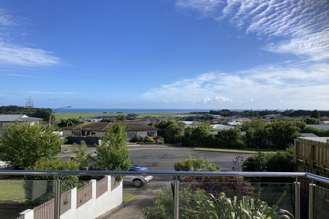 Photo of property in 7 Walmer Grove, Bell Block, New Plymouth, 4312