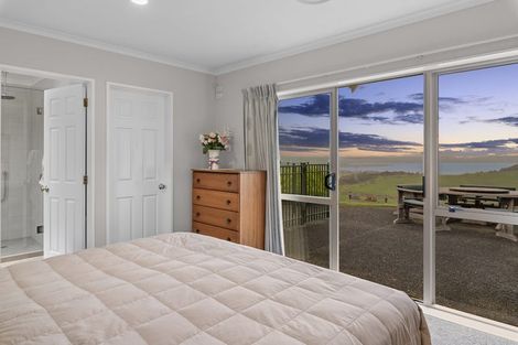 Photo of property in 215 Oyster Point Road, Kaukapakapa, Warkworth, 0984
