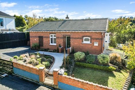 Photo of property in 4 Springhill Road, Mornington, Dunedin, 9011