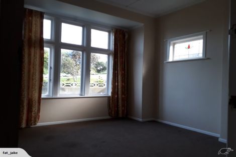 Photo of property in 16 Milne Terrace, Island Bay, Wellington, 6023