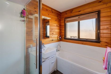 Photo of property in 6 Tracy Place, Redwood, Christchurch, 8051