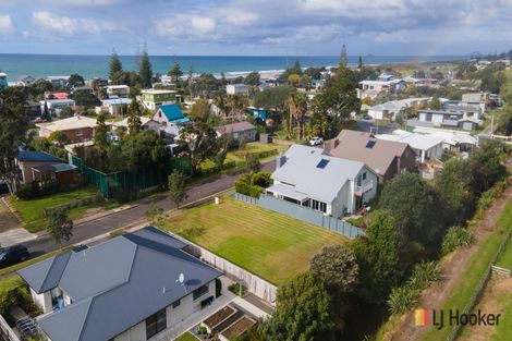 Photo of property in 9 Ian Place, Waihi Beach, 3611