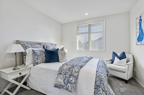 Photo of property in 16 Botany Road, Howick, Auckland, 2010