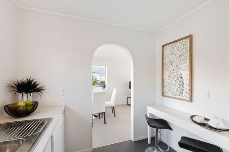 Photo of property in 2/9 Esmonde Road, Takapuna, Auckland, 0622