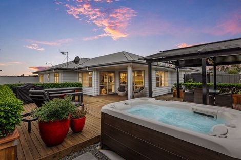 Photo of property in 15 Waimakariri Drive, Awatoto, Napier, 4110