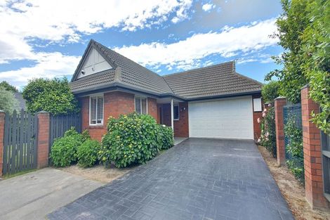 Photo of property in 42d Merrin Street, Avonhead, Christchurch, 8042