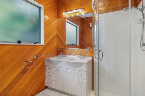 Photo of property in 307 Te Moana Road, Waikanae, 5036