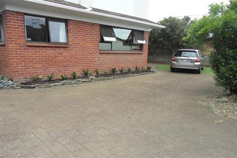 Photo of property in 48 Kitchener Road, Milford, Auckland, 0620