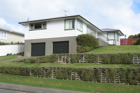 Photo of property in 75 Kenmore Street, Newlands, Wellington, 6037