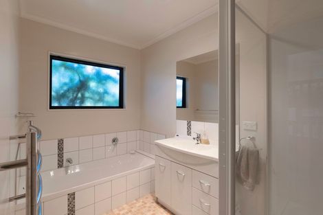 Photo of property in 159 Emma Drive, Manakau, Levin, 5573