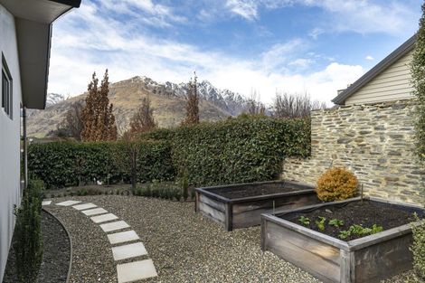 Photo of property in 52 Ferry Hill Drive, Lower Shotover, Queenstown, 9371