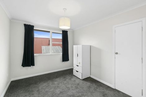 Photo of property in 35 Turville Crescent, Newlands, Wellington, 6037