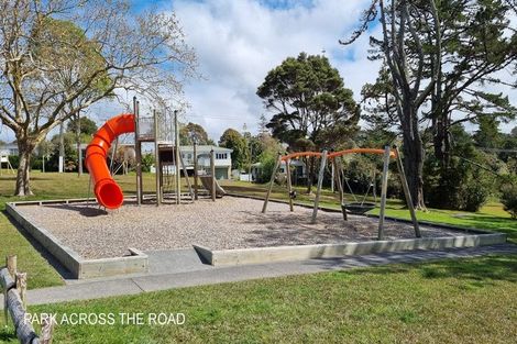 Photo of property in 17 Spargo Road, Massey, Auckland, 0614