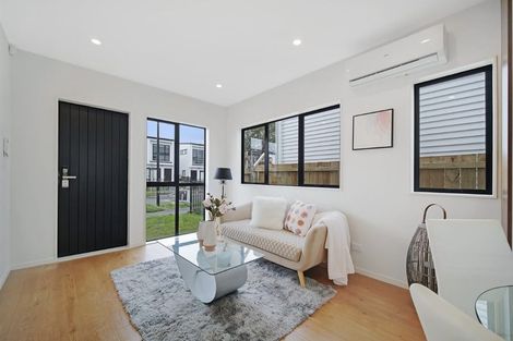 Photo of property in 9 Arapapa Road, Papakura, 2110