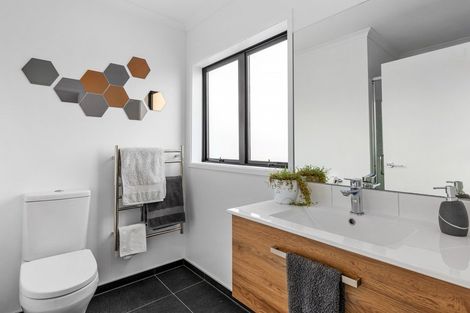 Photo of property in 3/2 Frances Bryers Road, Hobsonville, Auckland, 0616