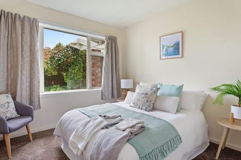 Photo of property in 1/180 Avonhead Road, Avonhead, Christchurch, 8042