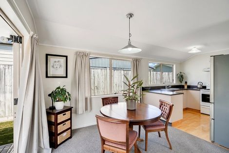 Photo of property in 21 Caulfield Place, Nawton, Hamilton, 3200