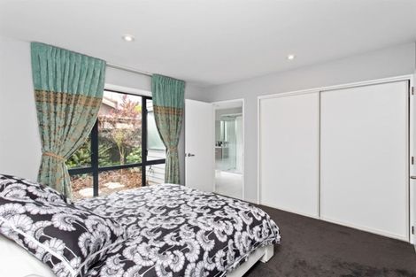 Photo of property in 17b Wairakei Road, Strowan, Christchurch, 8052