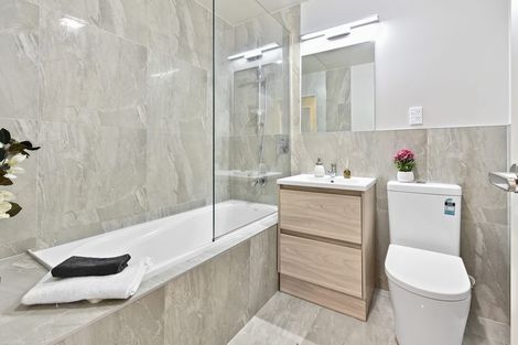 Photo of property in 12 Saddleback Crescent, Papakura, 2110