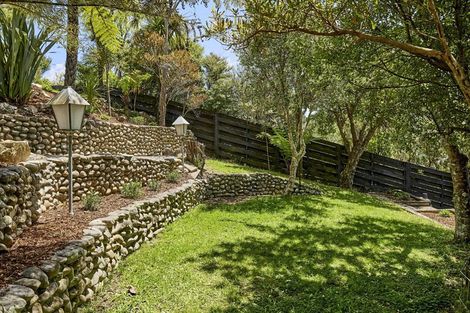 Photo of property in 16 Raynham Way, Silverstream, Upper Hutt, 5019