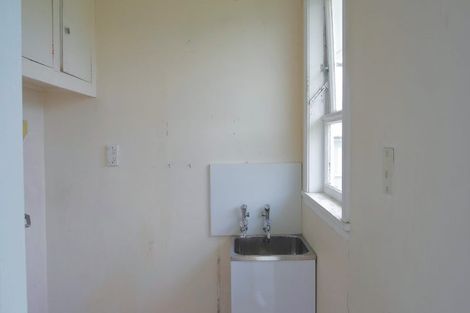 Photo of property in 87 Sutherland Crescent, Westbrook, Palmerston North, 4412