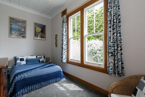 Photo of property in 18 Sealy Road, Bluff Hill, Napier, 4110