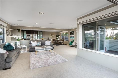 Photo of property in 136 Clovelly Road, Bucklands Beach, Auckland, 2012