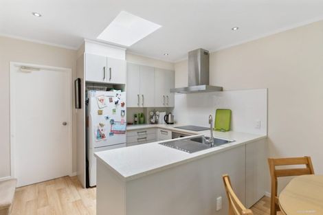 Photo of property in 1/89 Moore Street, Hillcrest, Auckland, 0627