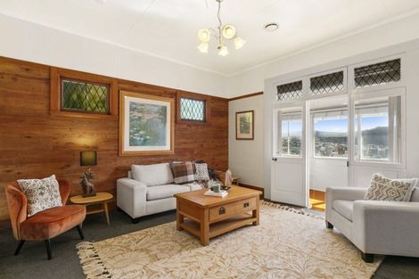 Photo of property in 45 Palliser Road, Roseneath, Wellington, 6011