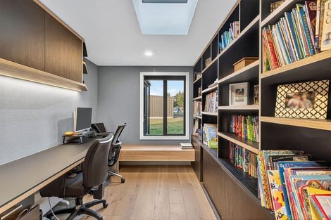 Photo of property in 18 Mount Linton Avenue, Wanaka, 9305