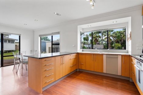 Photo of property in 212 Hauturu Street, Whangamata, 3620