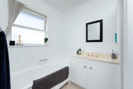 Photo of property in 490 Maunganui Road, Mount Maunganui, 3116