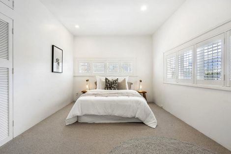 Photo of property in 2/40a Norwood Road, Bayswater, Auckland, 0622