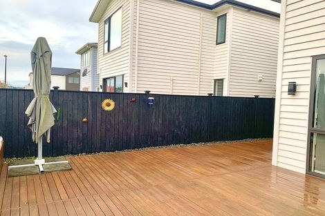 Photo of property in 8 Pihoihoi Place, Hobsonville, Auckland, 0616