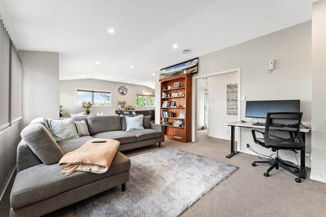 Photo of property in 10 Allender Drive, Torbay, Auckland, 0630