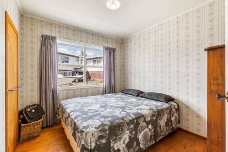 Photo of property in 26 Kaikoura Street, Henderson, Auckland, 0612