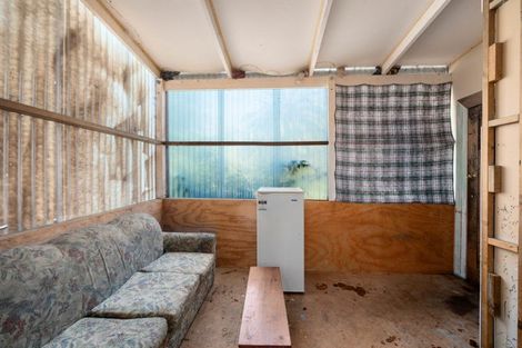 Photo of property in 27 Tongaporutu Road, Ohura, 3926