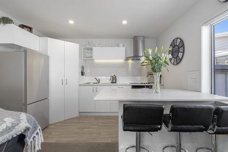 Photo of property in 11 Kamahi Crescent, Papamoa Beach, Papamoa, 3118