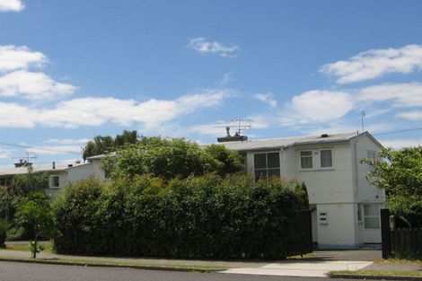 Photo of property in 44 Point England Road, Point England, Auckland, 1072