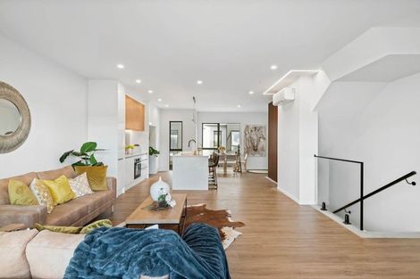 Photo of property in 18 Mina Way, Browns Bay, Auckland, 0630