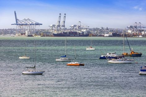 Photo of property in 25 Princes Street, Northcote Point, Auckland, 0627