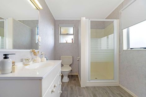 Photo of property in 15 Corilin Place, Mangakakahi, Rotorua, 3015